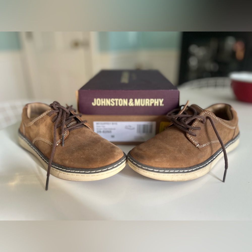 Boys Johnson & Murphy McGuffey shoes. Size 1.